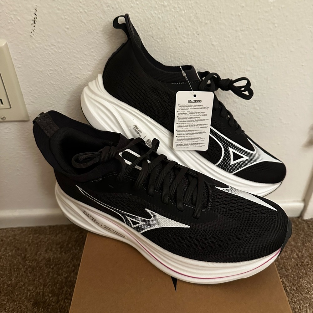 Mizuno Neo Zen 2 Women’s Running Shoe 10 (9.5) - Picture 6 of 7